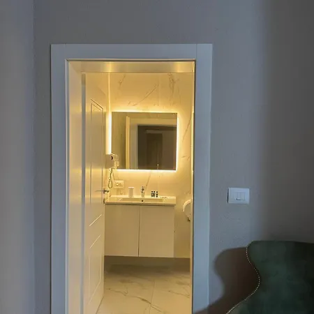 Otel Park 1 *