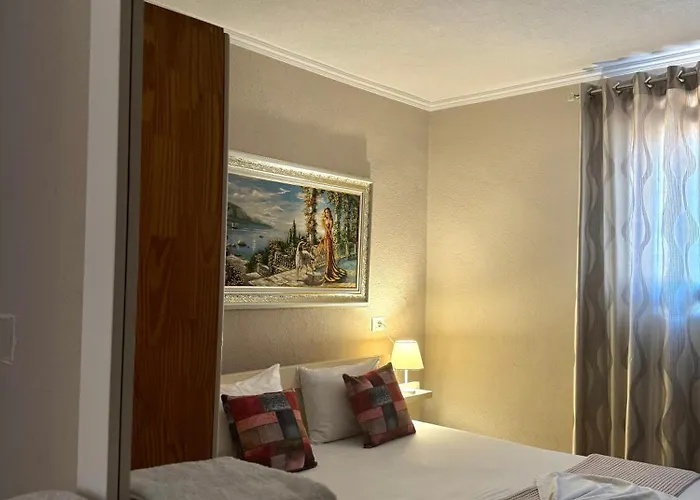 Отель Park 1 Тирана