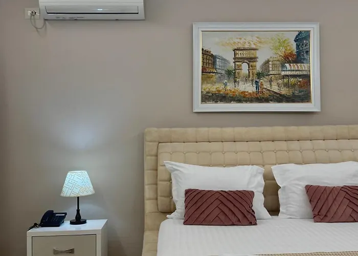 Park 1 * טיראנה